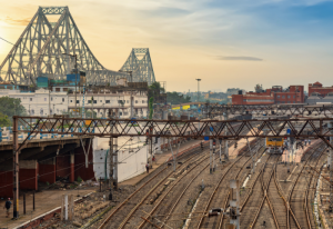 trem, trilhos, sucata, reciclagem, ferrovia, construção civil